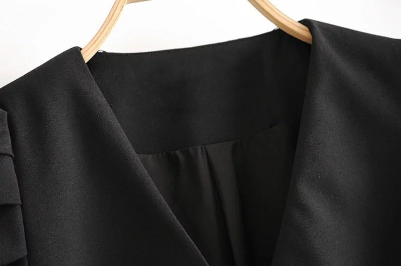 Women's fitted belt dress jacket