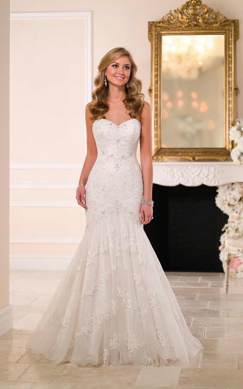 Trailing Lace Wedding Dress – Tube Top & Long Skirt wedding dress tube top lace wedding dress