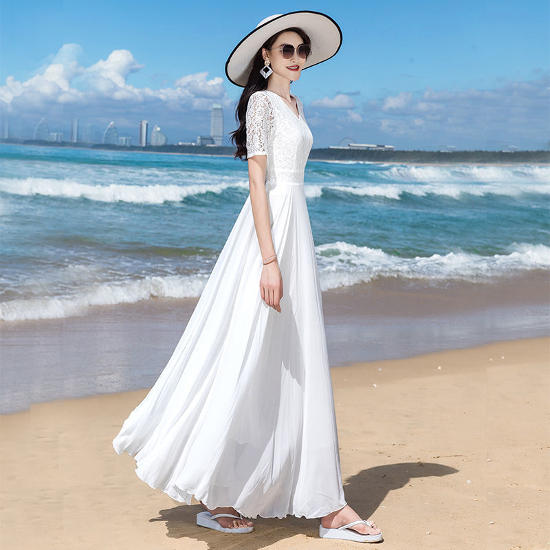 Mid-length White Short-sleeved Lace Dress