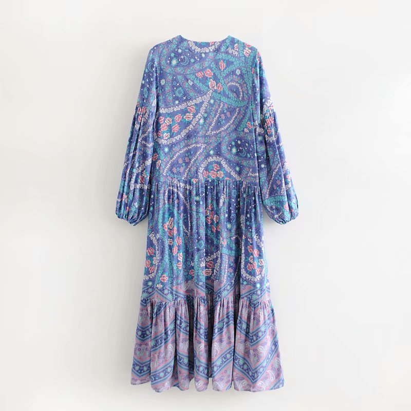 Color positioning dress