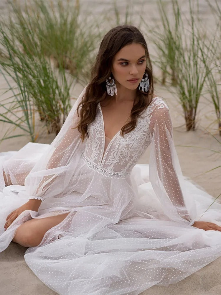 Boho Beach V-Neck Tulle Wedding Dress – Effortless Elegance for Your Big Day