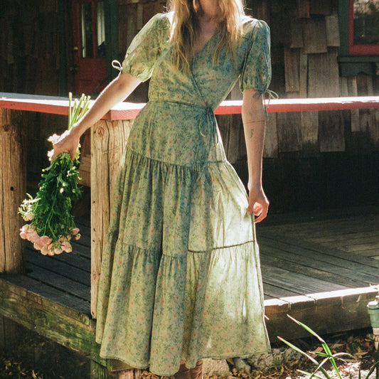 Women's Small Floral Mid Length Short Sleeve Dress