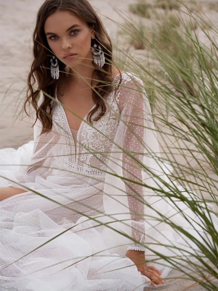 Boho Beach V-Neck Tulle Wedding Dress – Effortless Elegance for Your Big Day