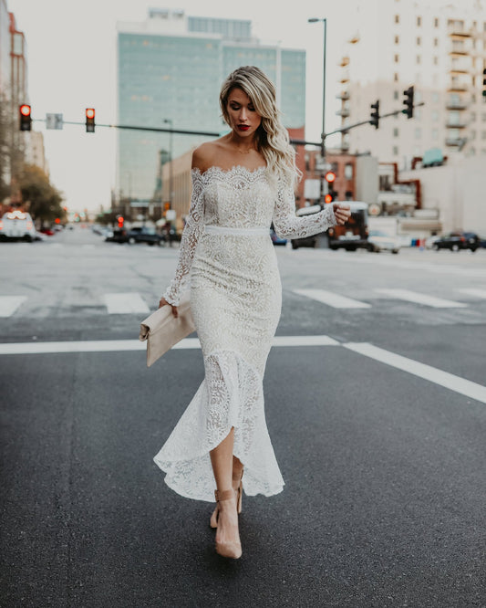 Lace clip inside eyelash one line long sleeve dress