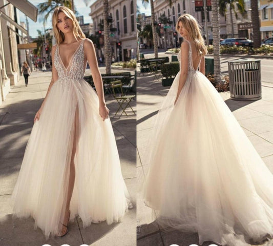 Sexy Deep V-neck Bare Legs Bridal Bridal Photography Location Light Wedding Dress