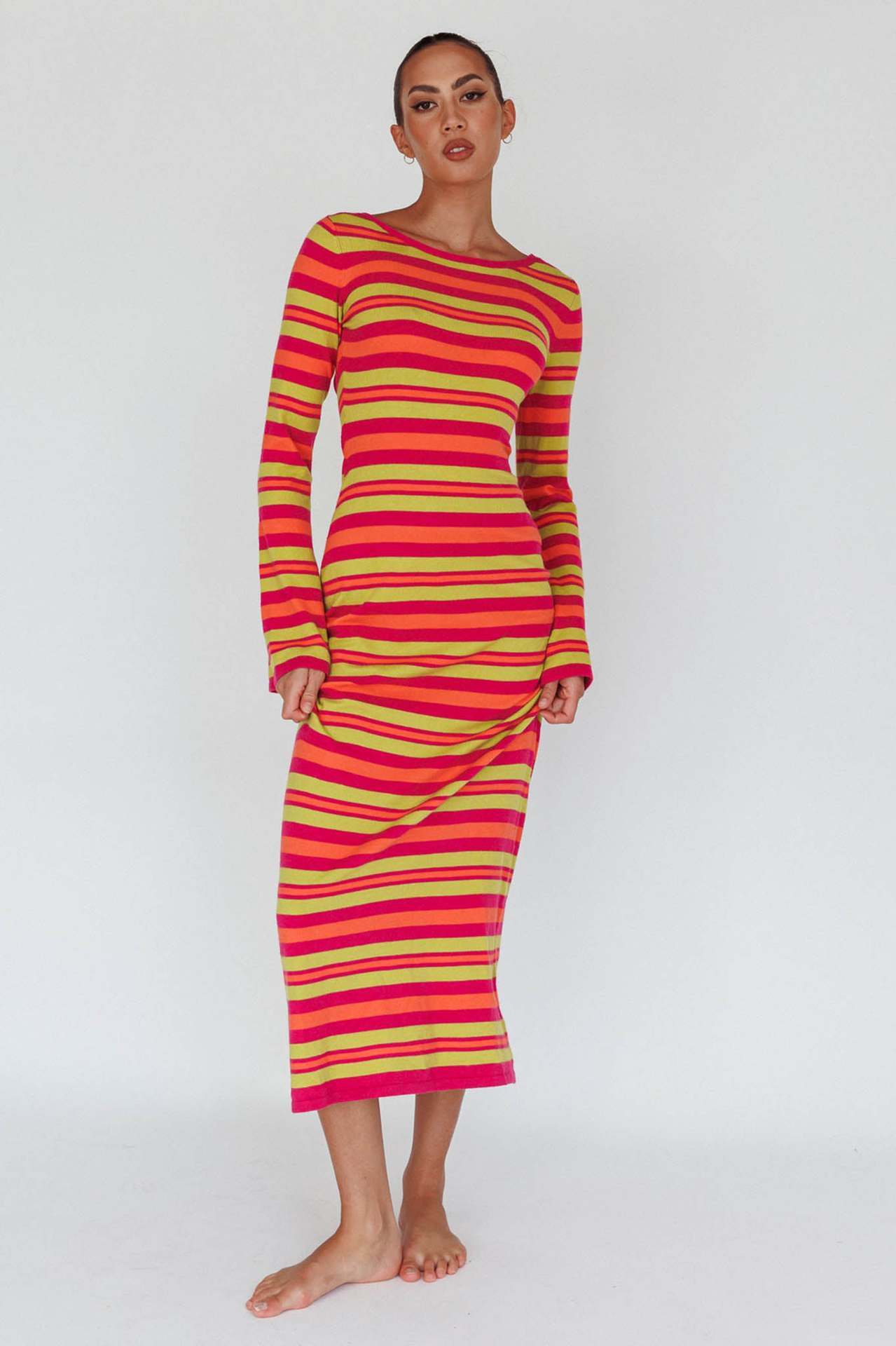 Fashionable Contrasting Backless Long Dress