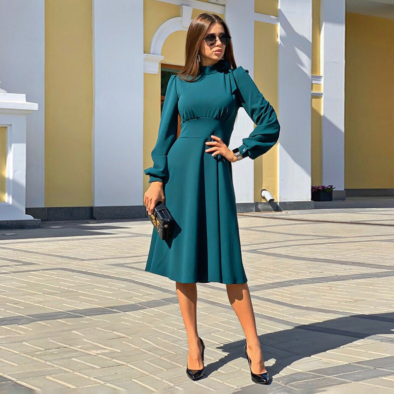 Round neck mid-length dress