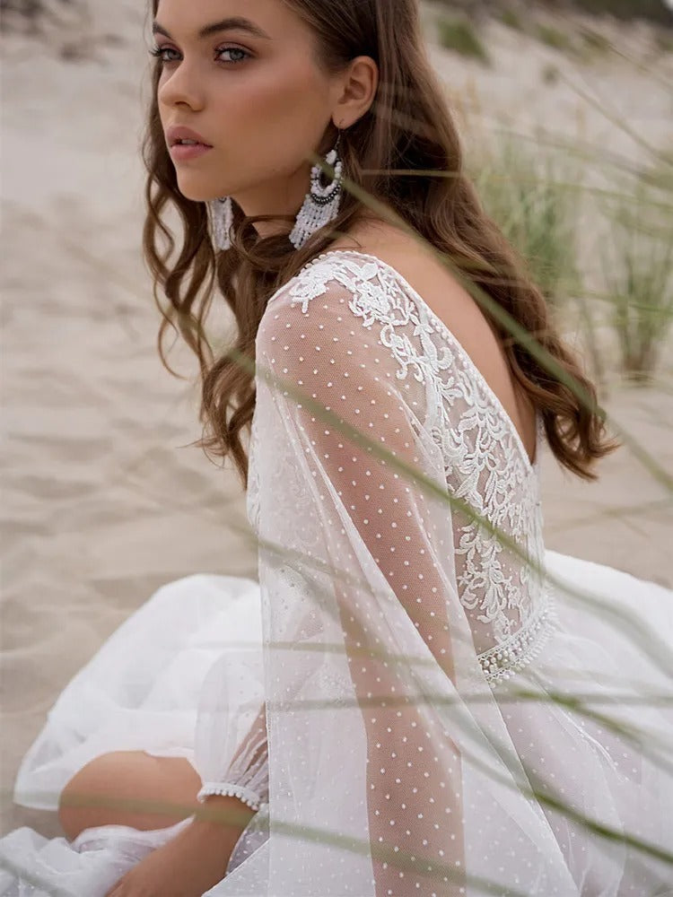 Boho Beach V-Neck Tulle Wedding Dress – Effortless Elegance for Your Big Day