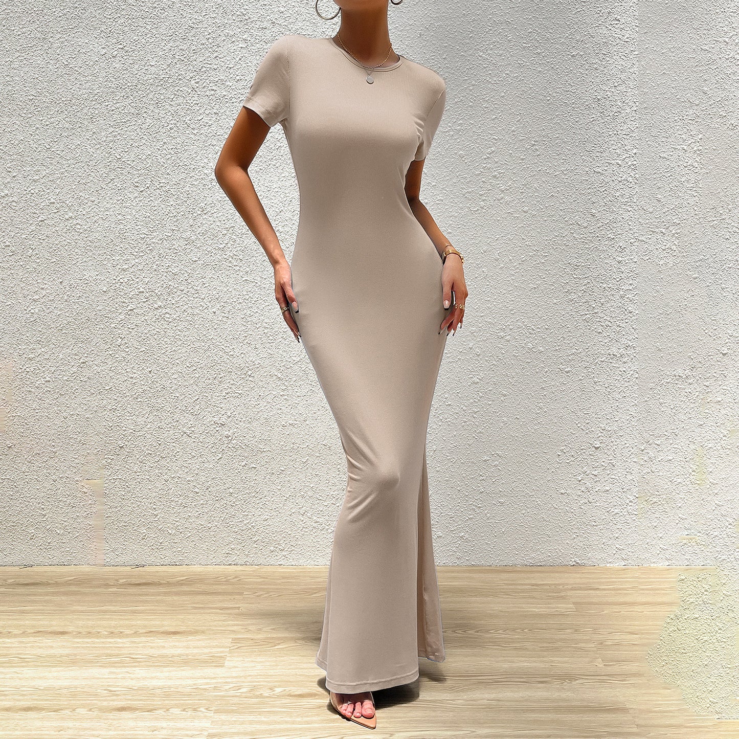 Elegant Solid Color Round Neck Short Sleeves Slim Dress
