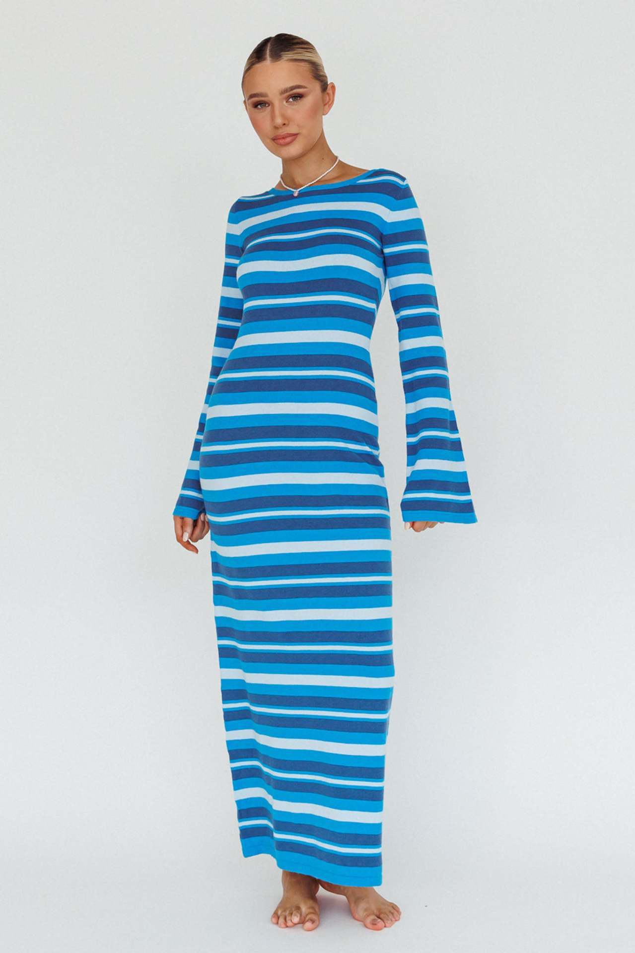 Fashionable Contrasting Backless Long Dress